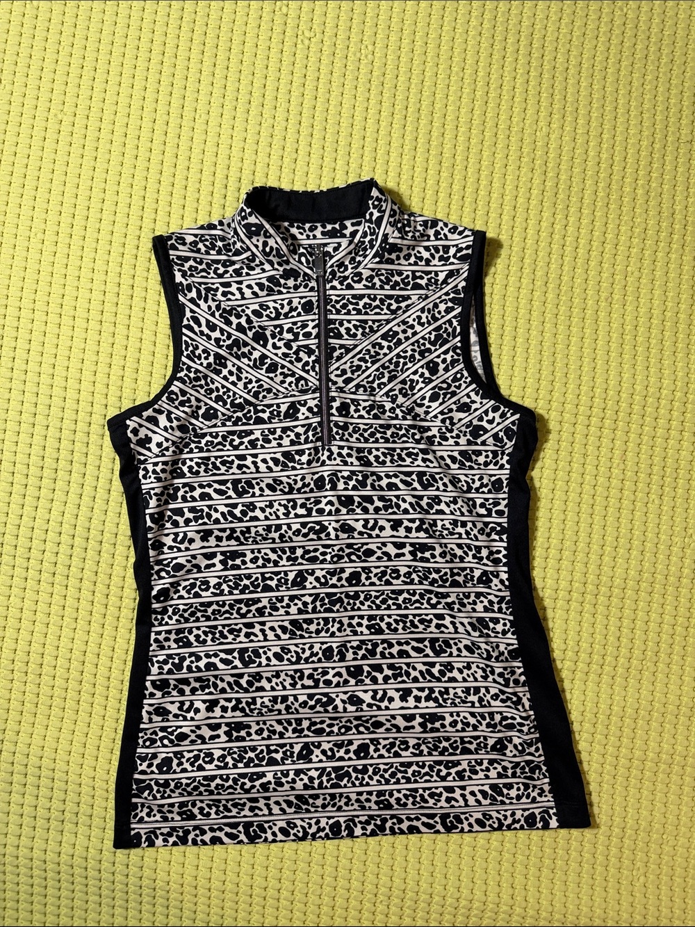 Tail Black & White Patterned Zip Mock-Neck Golf Tank